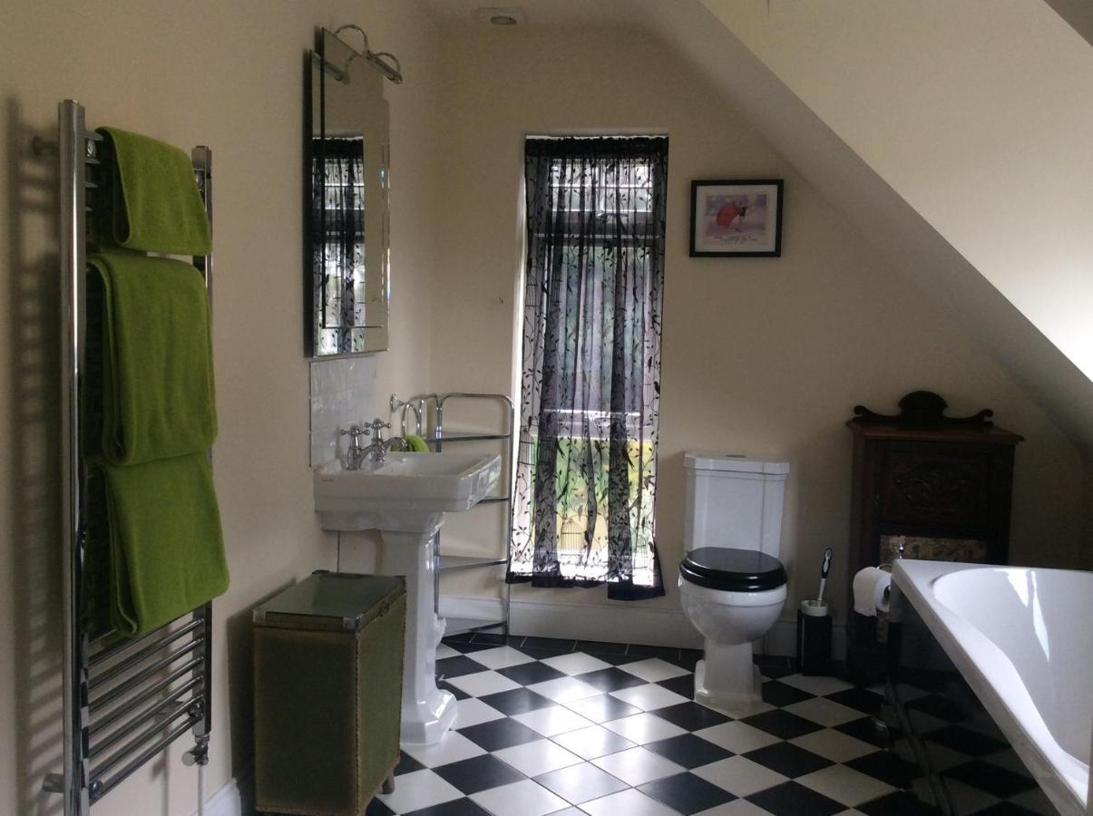 Heatherdene House Corfe Mullen 외부 사진